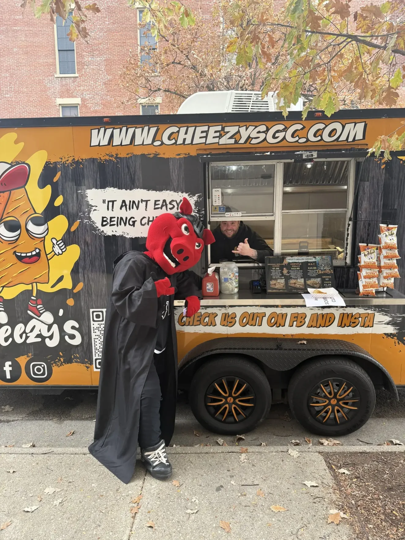 Cozy atmosphere at Cheezy's Grilled Cheeses